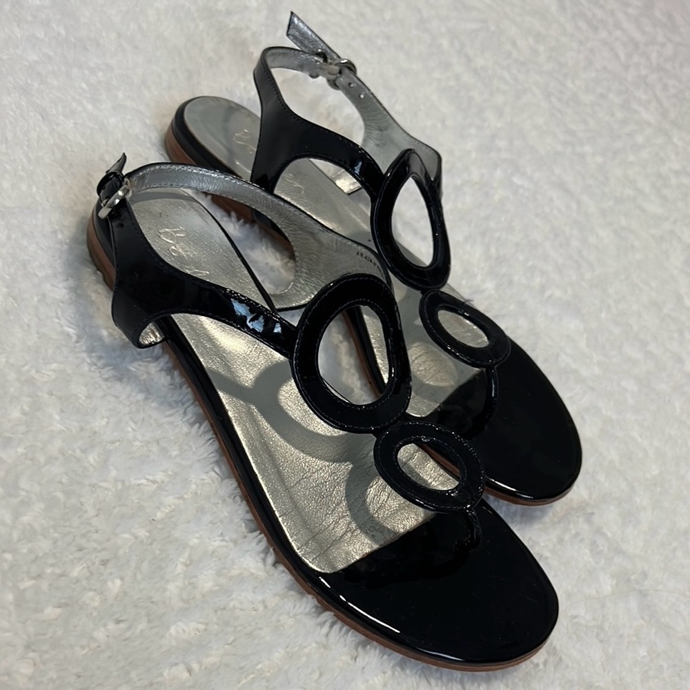 Boden Black Patent Circle-Strap Sandals - Picture 3 of 9